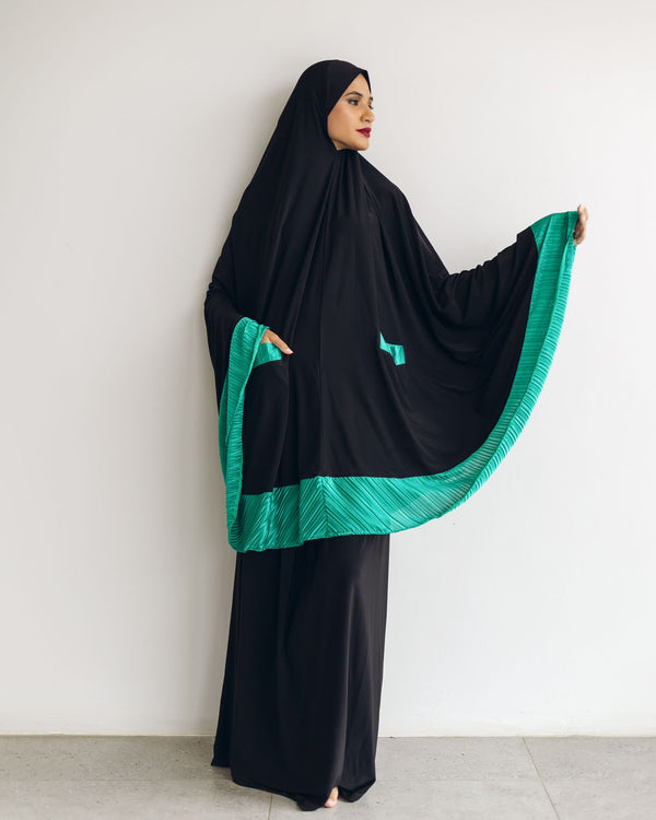 Knee length green plissé burqa