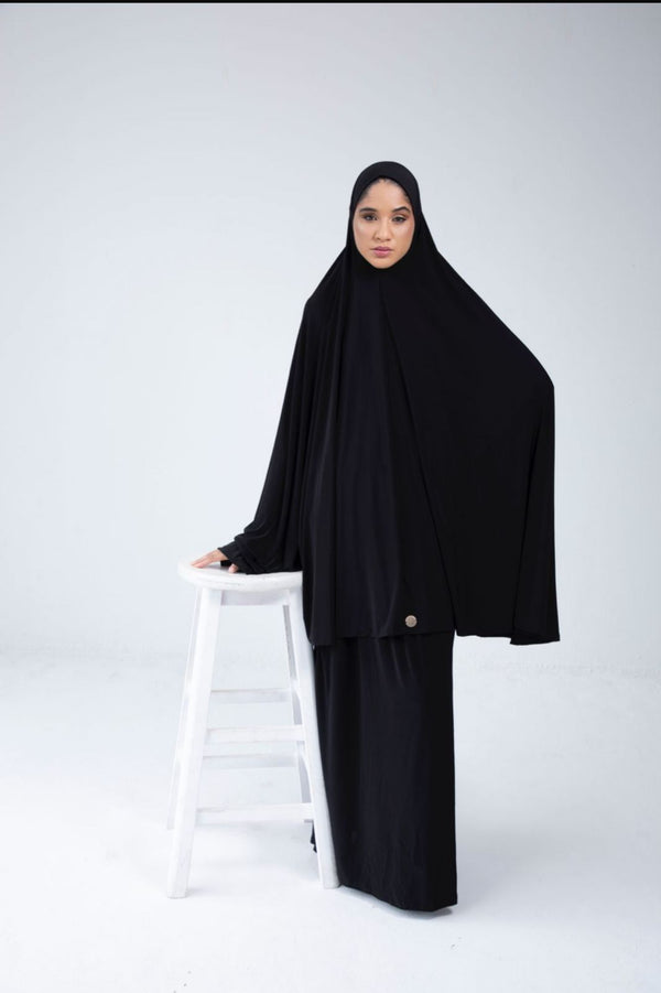 Knee length black burqah no pockets